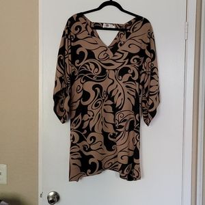 Size XL island edge tunic